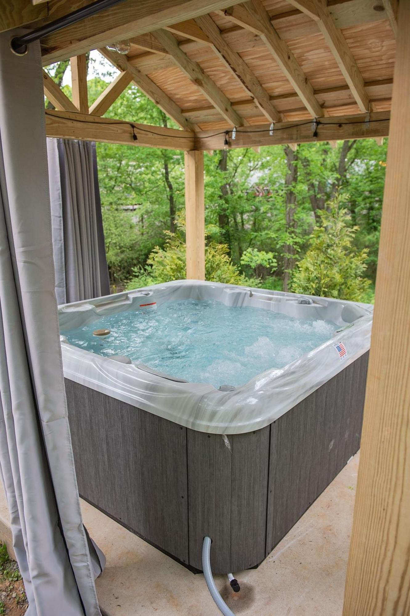 Jake Cabin Luxury Hot Tub Cabin Near Downtown Chattanooga Exterior photo